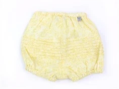 Wheat shorts nappy lemon flowers